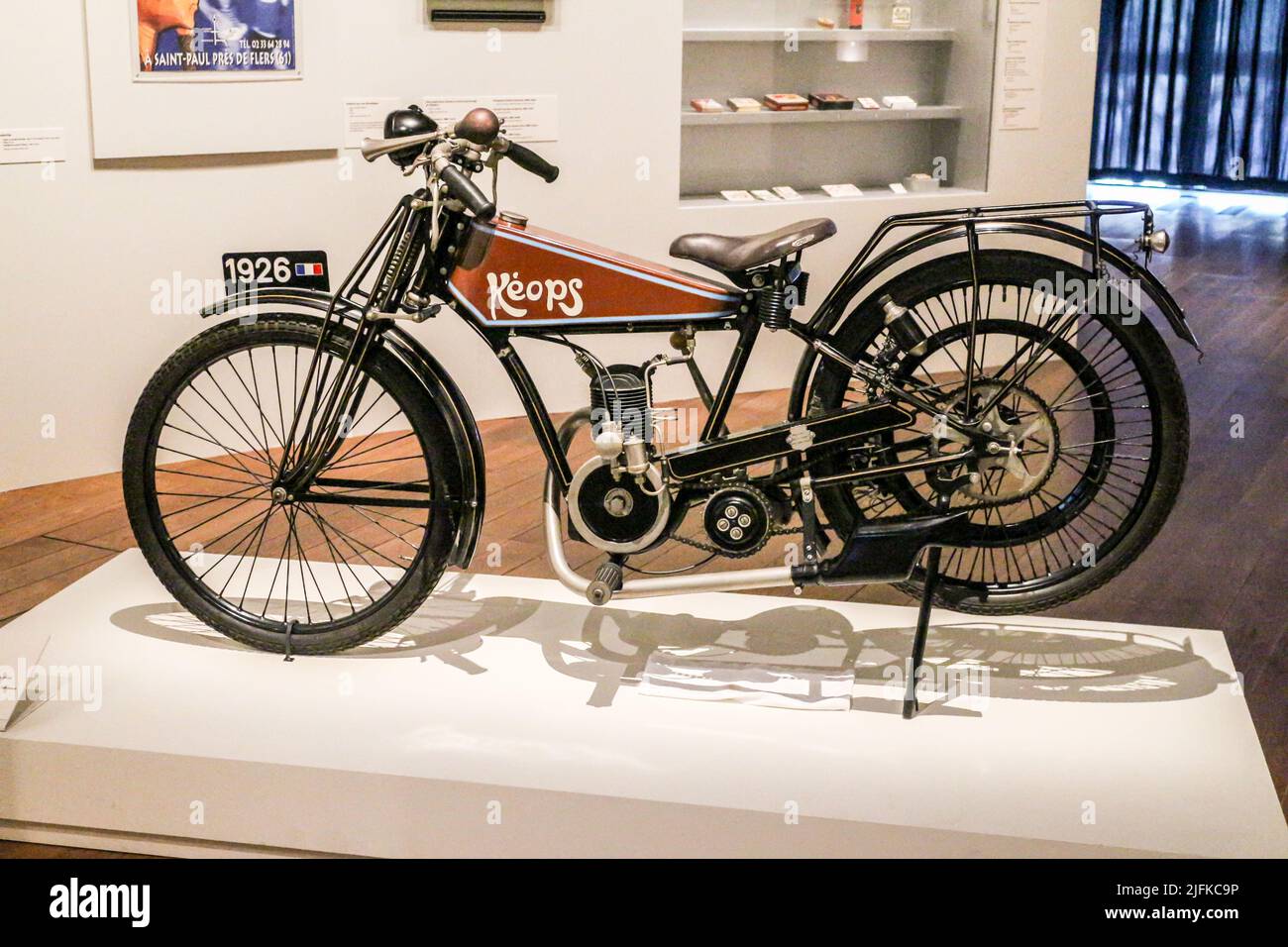 MUCEM exposition pharaons superstars : Moto Française KEOPS 1926 (Musée de la Moto Marseille) Stock Photo