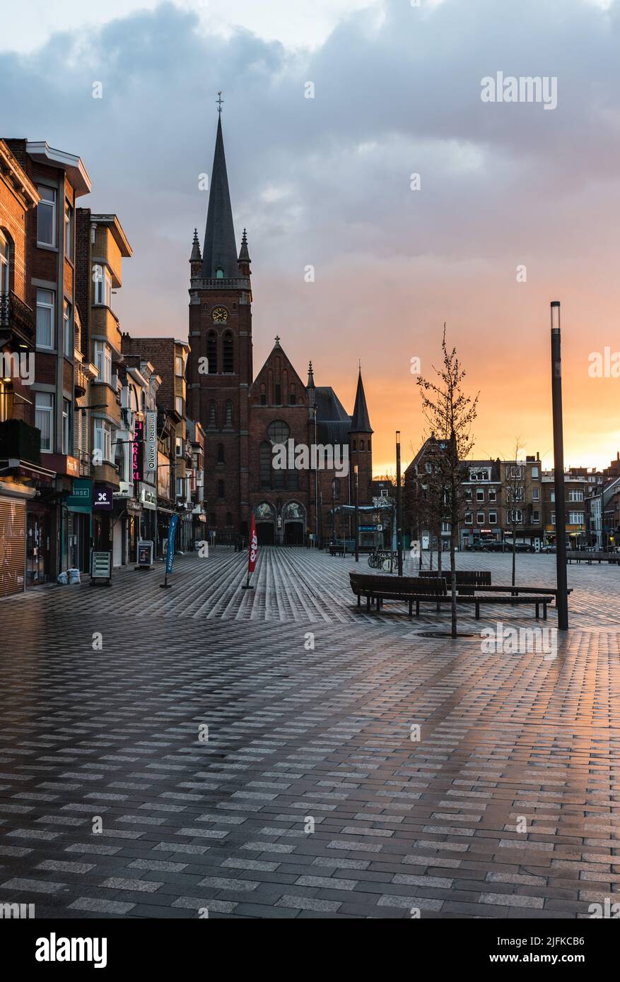 Jette, Brussels Capital Region - Belgium The Place Miroir, the main town  square during a colorful sunset in lockdown Stock Photo - Alamy