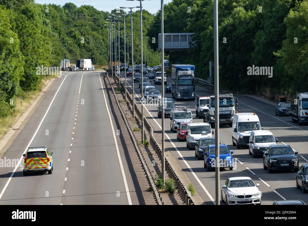 Brentwood, Essex, UK. 4th July 2022 Protesters about fuel prices cause major traffic congestion on the A12 at Brentwood Essex as part of a national protest against fuel price increases Credit: Ian Davidson/Alamy Live News Stock Photo