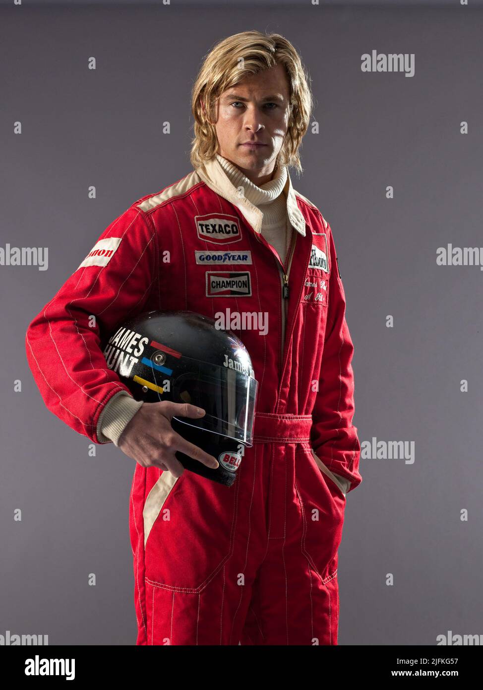 CHRIS HEMSWORTH in RUSH (2013), directed by RON HOWARD. Credit: CROSS ...