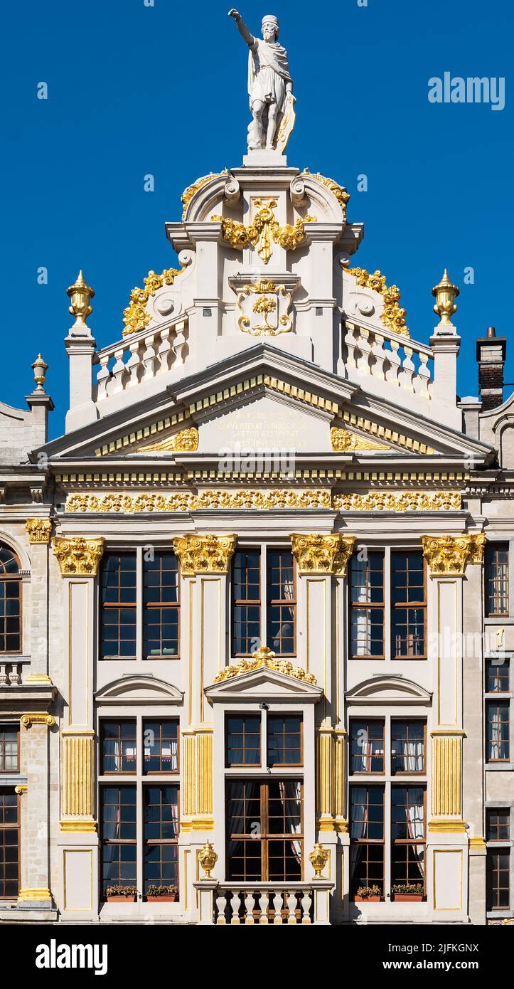 Brussels Old Town - Belgium - 05 17 2019 - Diagonal Facade Of The Mediamarkt  And Inno Shopping Mall In The Rue Neuve, The Main Shopping Street Stock  Photo, Picture and Royalty Free Image. Image 183093290.