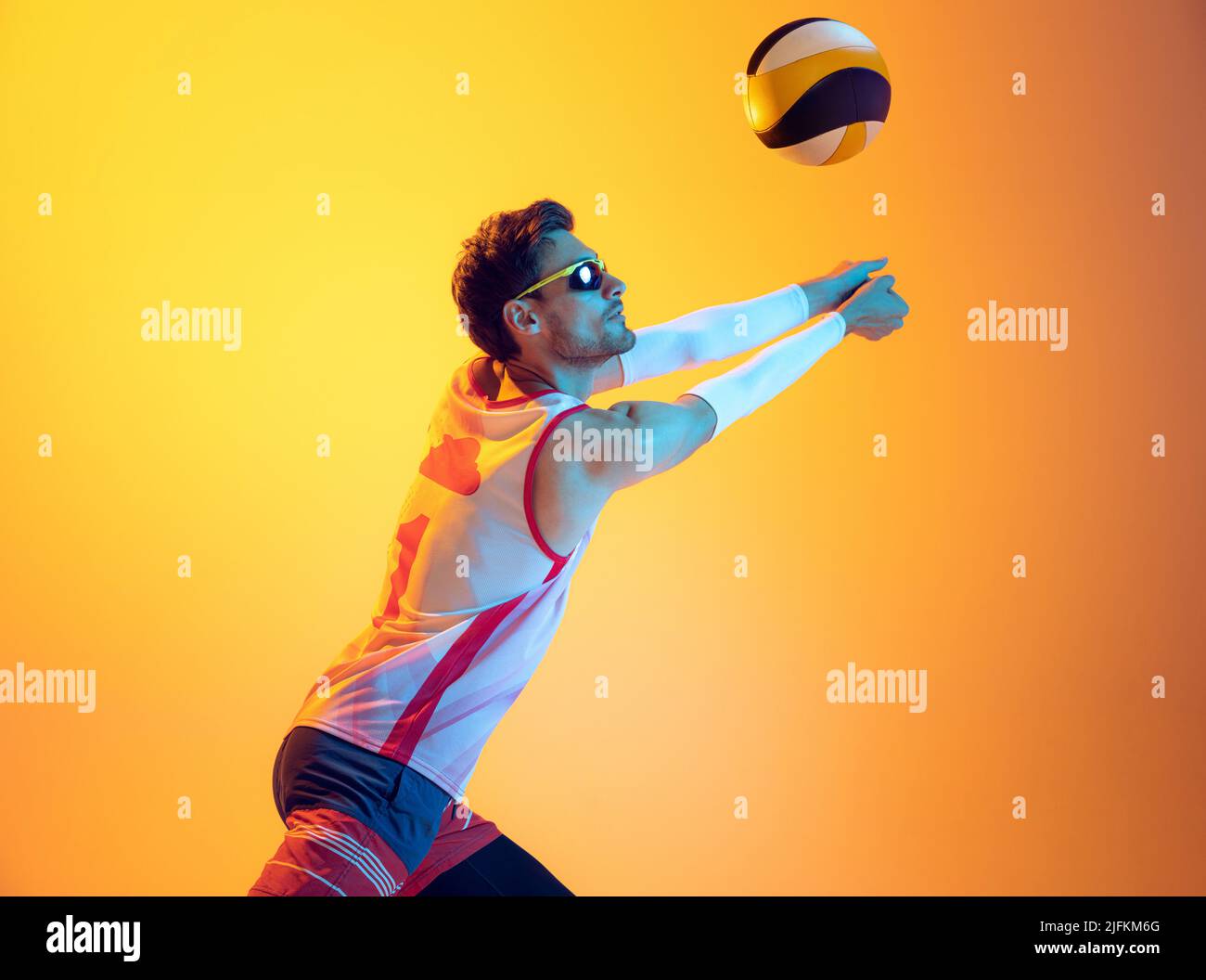 Volleyball sportsman hi-res stock photography and images - Page 13