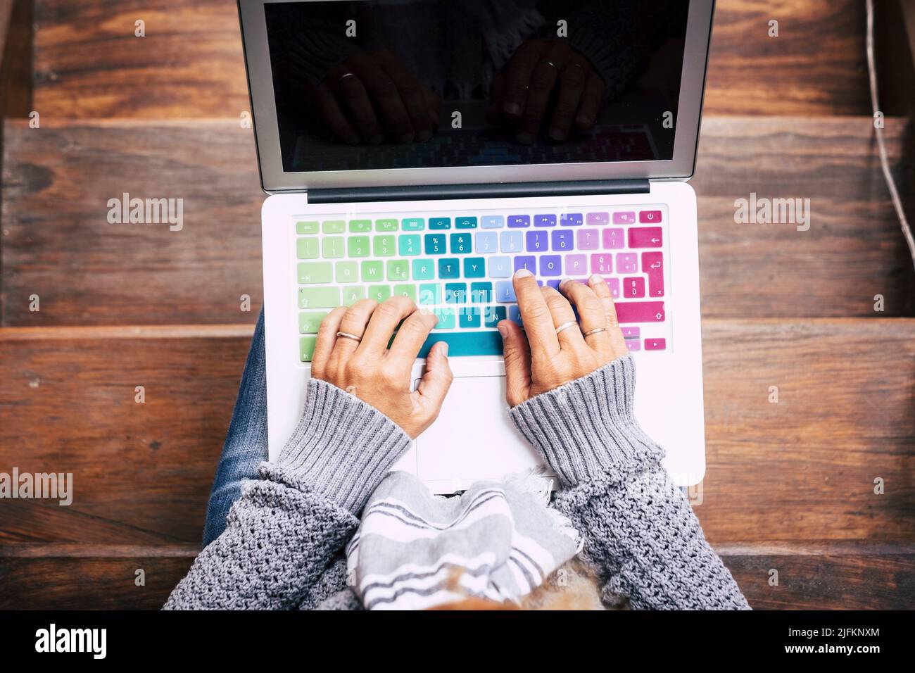 Hand laptop adult home hi-res stock photography and images - Alamy