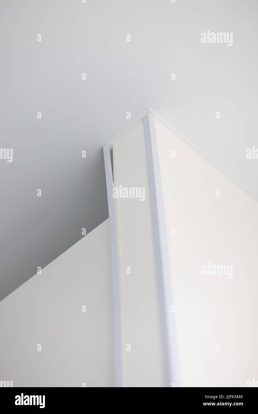 Decorative plastic corner on the wall. Wall corner protection Stock Photo Alamy