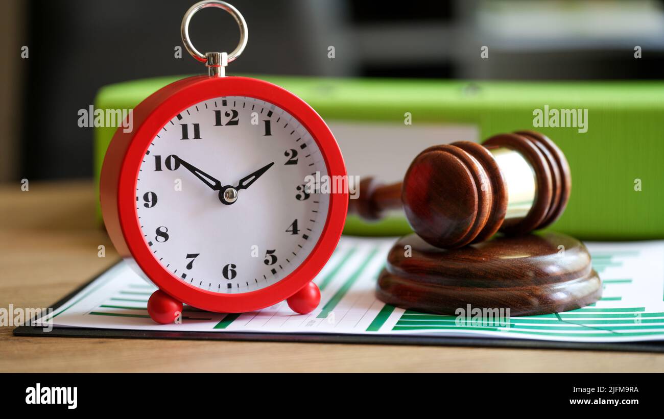 Courtroom hearing judge hi-res stock photography and images - Alamy