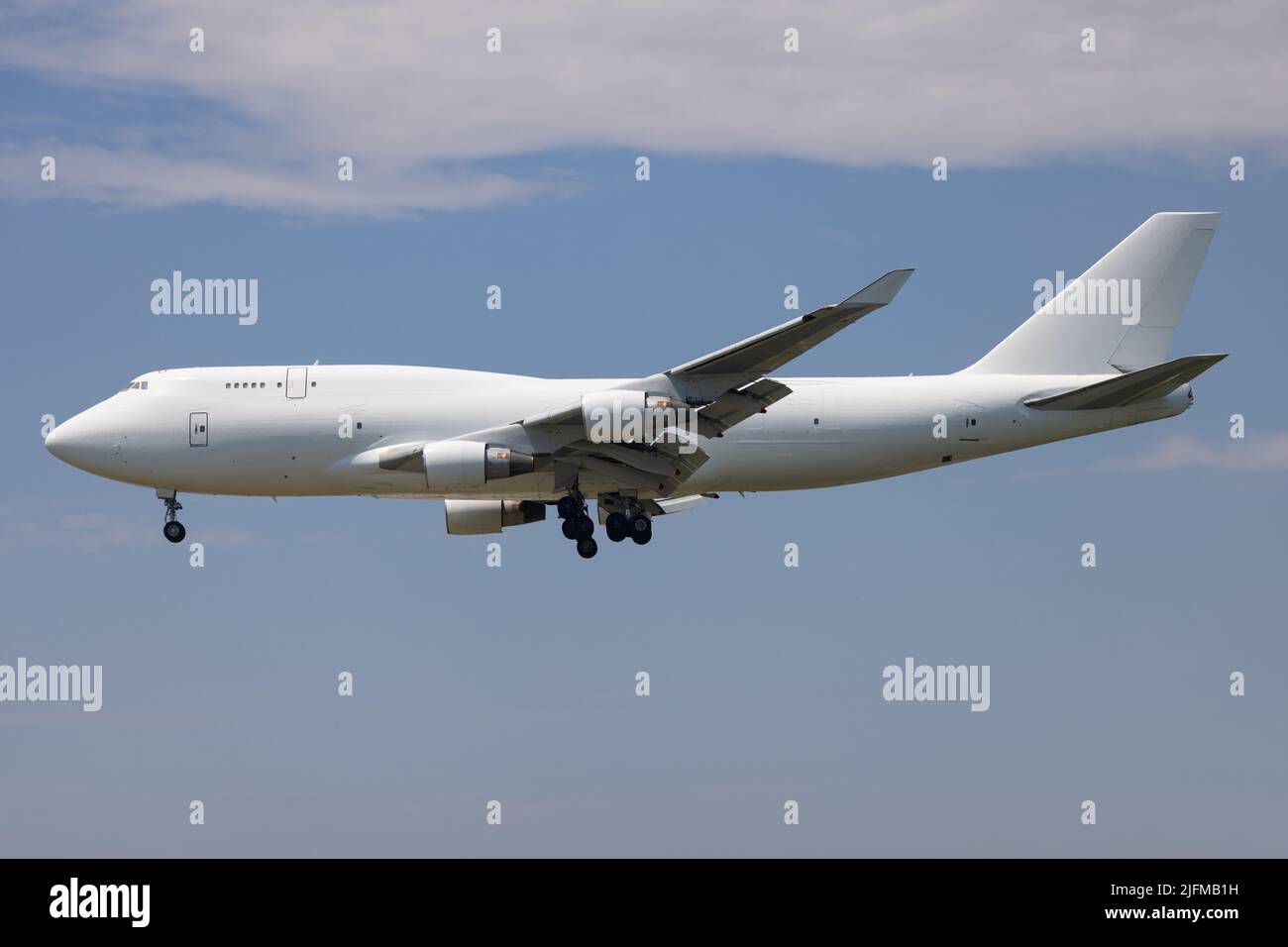 Cargo plane landing at New Jork JFK Airport Stock Photo Alamy