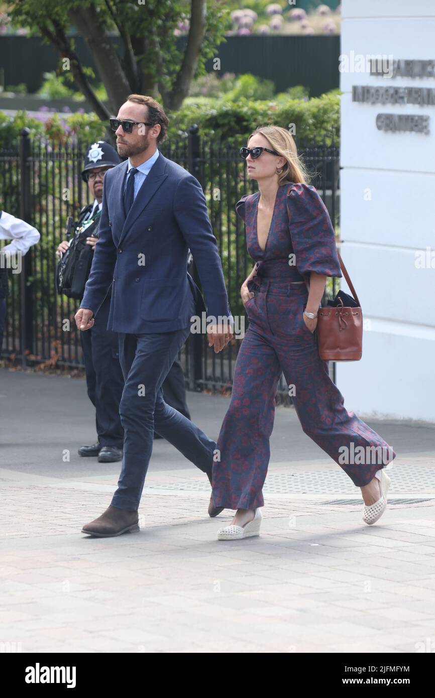 James Middleton and his wife Alizee Thevenet attend on day eight of the 2022 Wimbledon Championships at the All England Lawn Tennis and Croquet Club, Wimbledon. Stock Photo