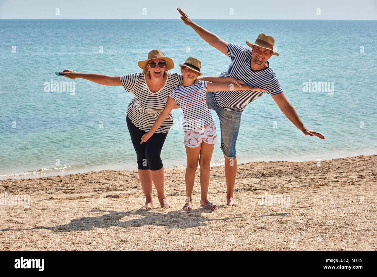 Family summer holiday airplane hi-res stock photography and images - Alamy