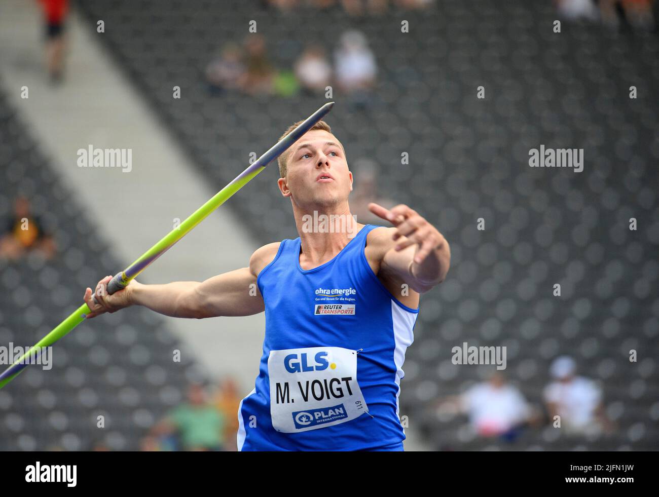 Mens javelin throw hi-res stock photography and images - Alamy