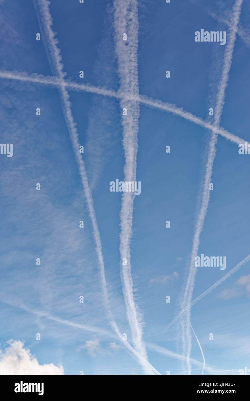 Aircraft altitude hi-res stock photography and images - Alamy
