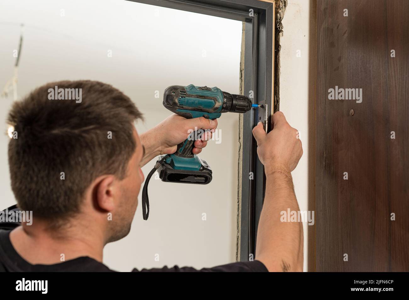 Installation of door hinges, installation of interior doors, master's