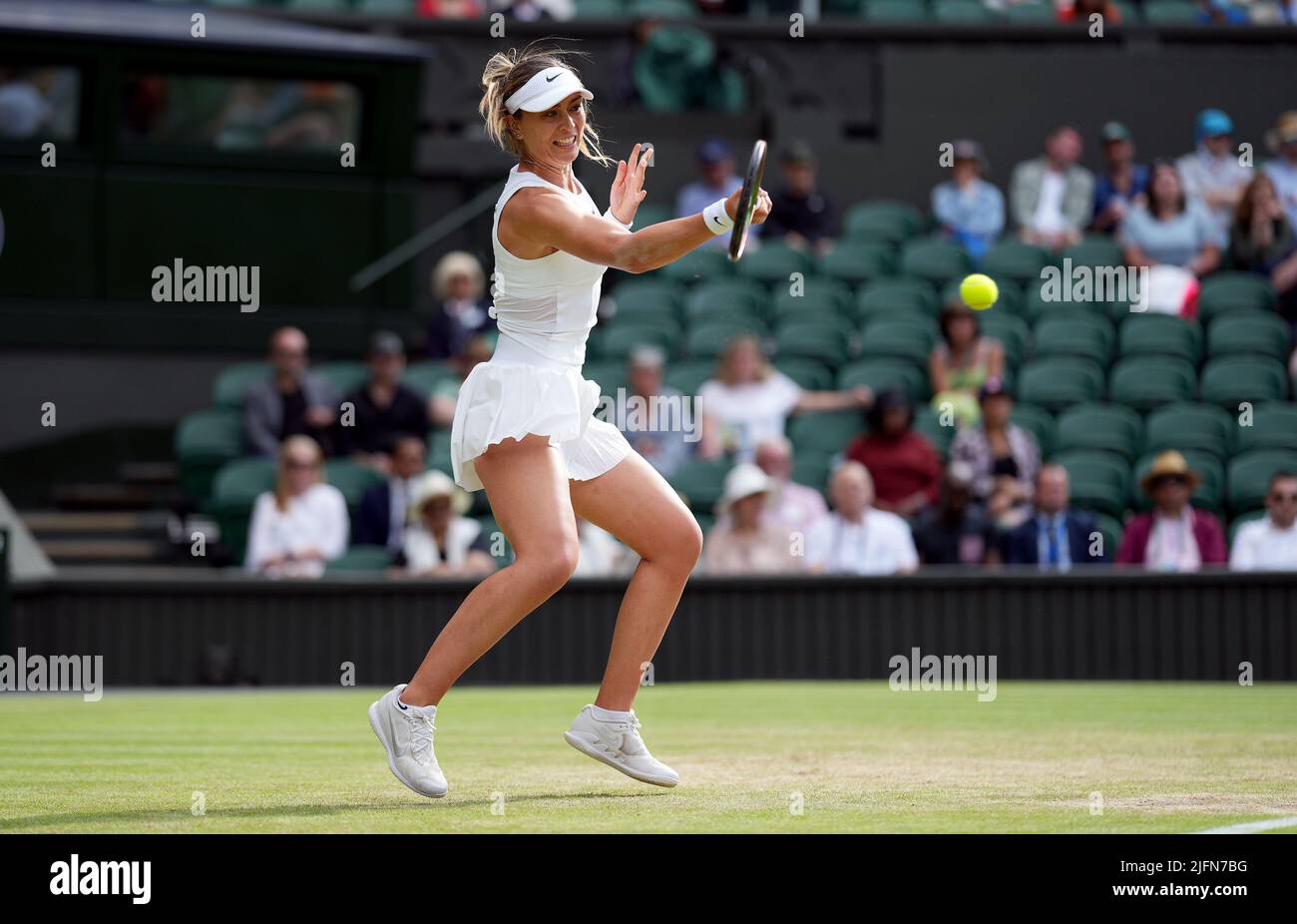 Paula Badosa in action during their Ladies' Singles fourth round match against Simona Halep on day eight of the 2022 Wimbledon Championships at the All England Lawn Tennis and Croquet Club, Wimbledon. Picture date: Monday July 4, 2022. Stock Photo