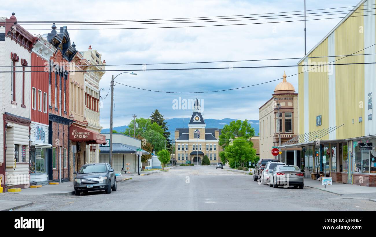 Downtown Dillon with store fronts and courthouse Stock Photo Alamy