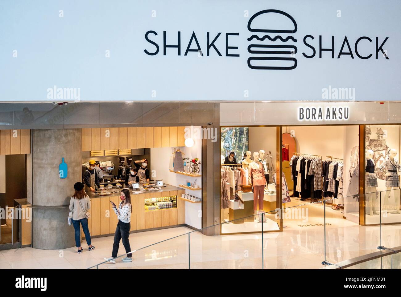 Hong Kong, China. 28th Jan, 2022. American fast casual restaurant chain Shake Shack in Hong Kong. (Credit Image: © Budrul Chukrut/SOPA Images via ZUMA Press Wire) Stock Photo