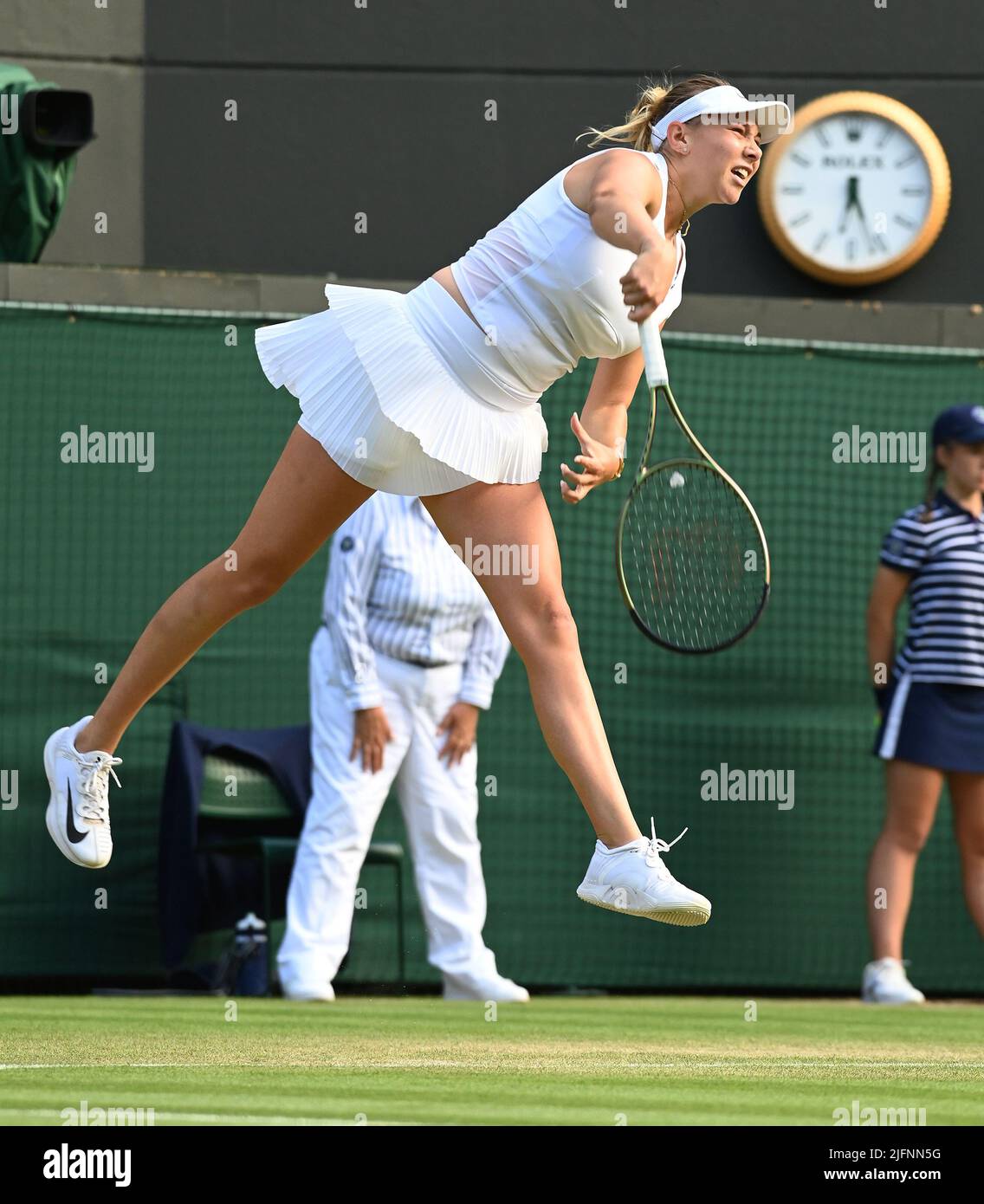 Victorious leap after a crucial point