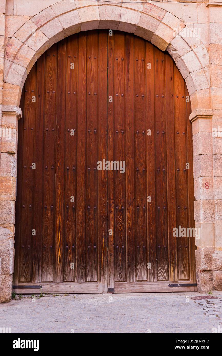 front rustic door texture background. wooden traditional vintage pattern  Stock Photo - Alamy, image size:866x1390