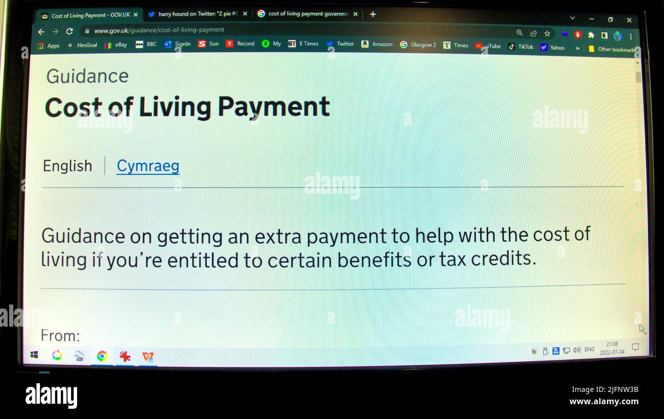 Glasgow, Scotland, UK 4th July, 2022.  Cost of living payment date announced as over 14 million households are to get payments fron 14th of july. Credit Gerard Ferry/Alamy Live News Stock Photo