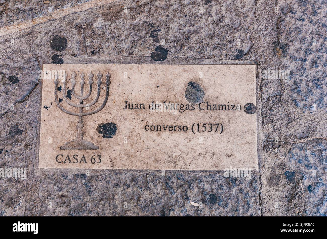 Plaque in the Jewish quarter in recognition of its former neighbors. Plasencia, Cáceres, Extremadura, Spain, Europe Stock Photo