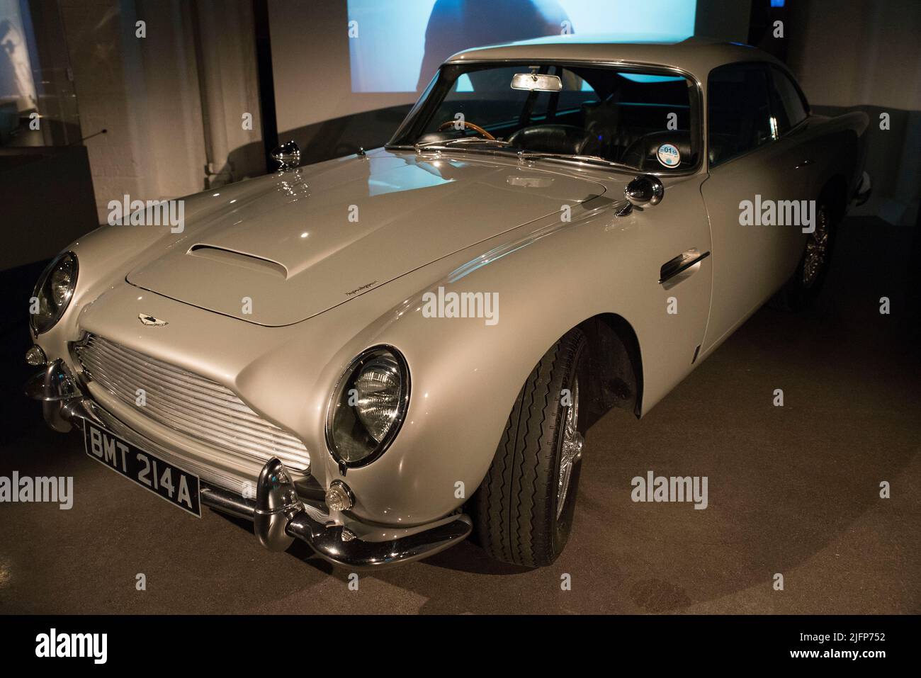 Skyfall bond db5 hi-res stock photography and images - Alamy