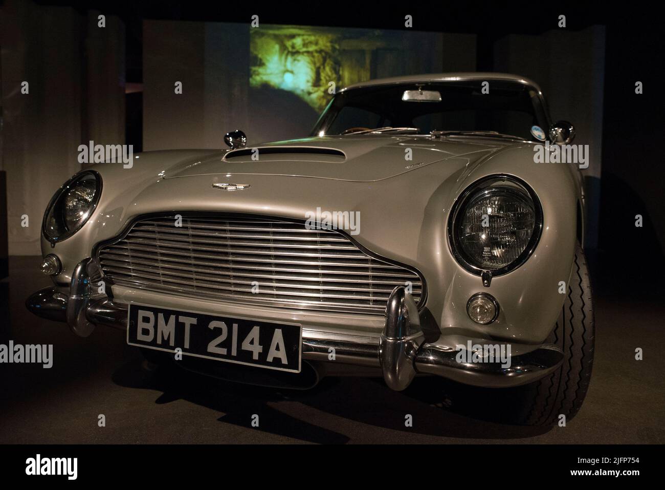 Eaglemoss Aston Martin DB5 Skyfall, Modello Diecast Scala 1:43, James Bond Car Collection #133, Nuovo