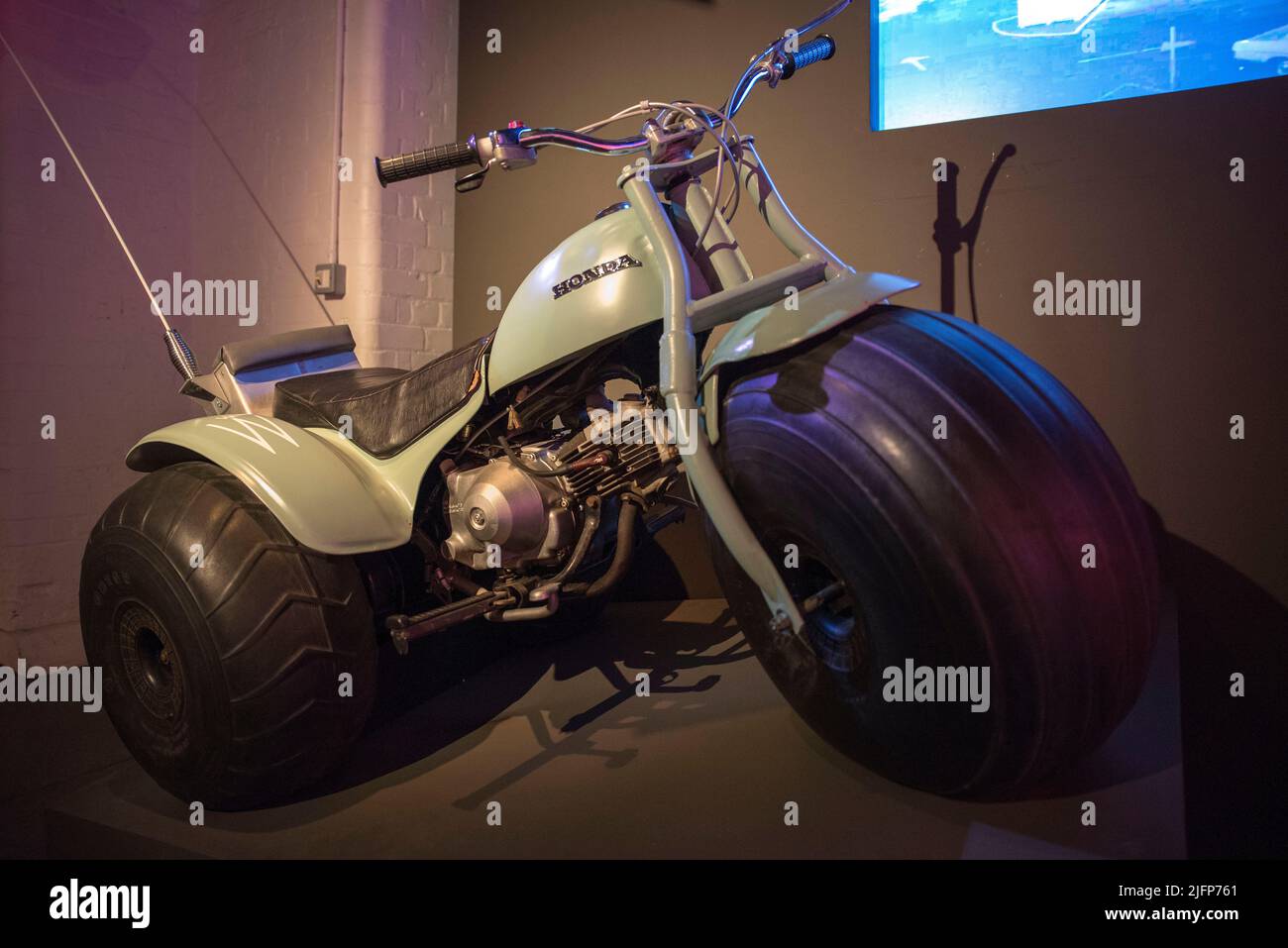 James bond diamonds are forever hires stock photography and images Alamy