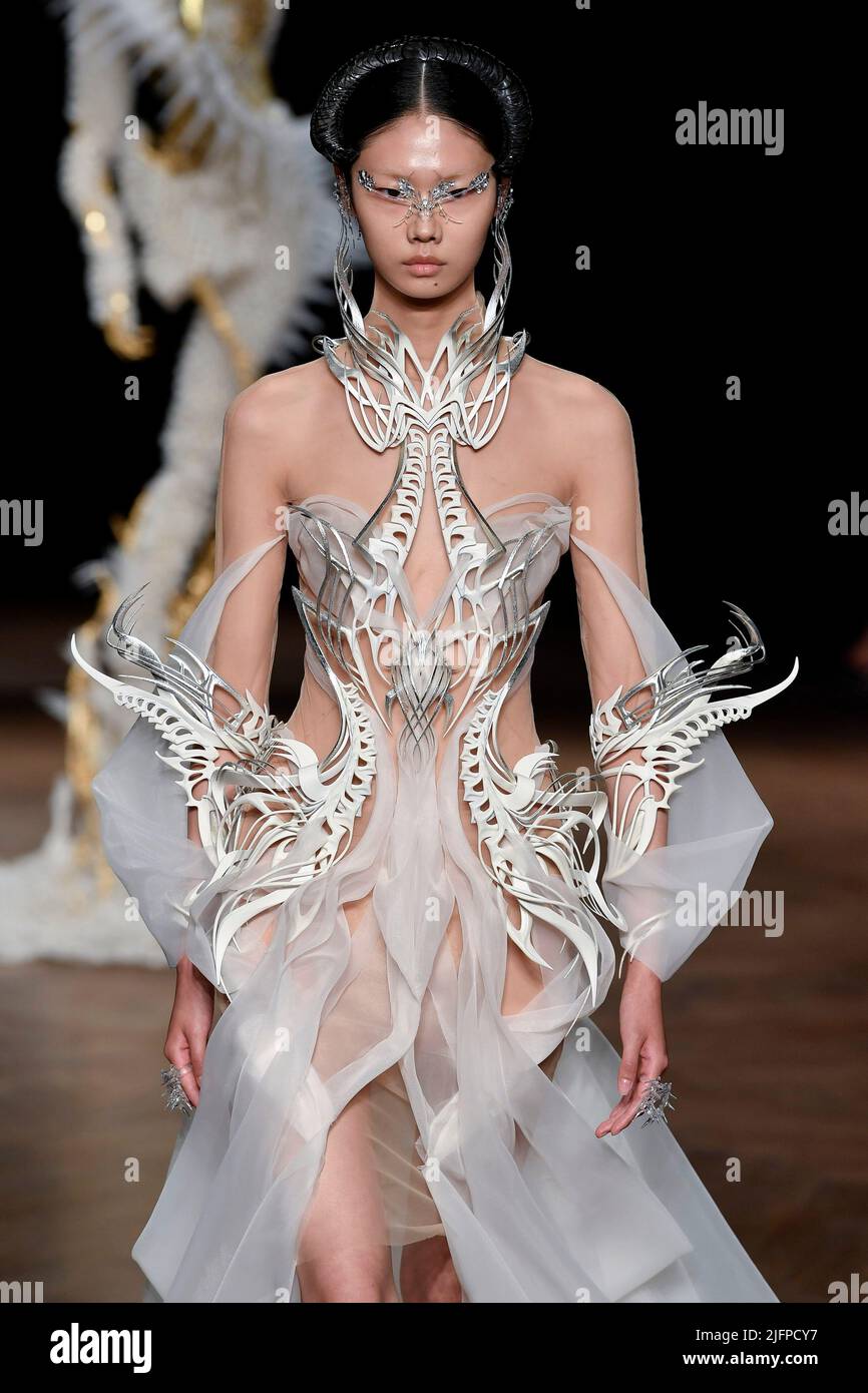 Paris, France, July 4 2022. A model walks on the runway at the Iris Van  Herpen fashion show during Fall Winter 2022-2023 Haute Couture Fashion  Show, Paris on July 4 2022. (Photo