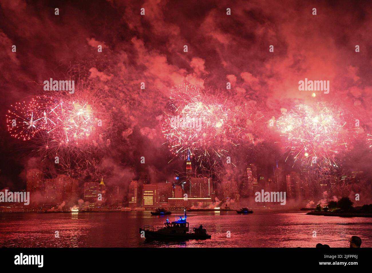 The Macy's Fourth of July fireworks show lights up the sky over midtown ...