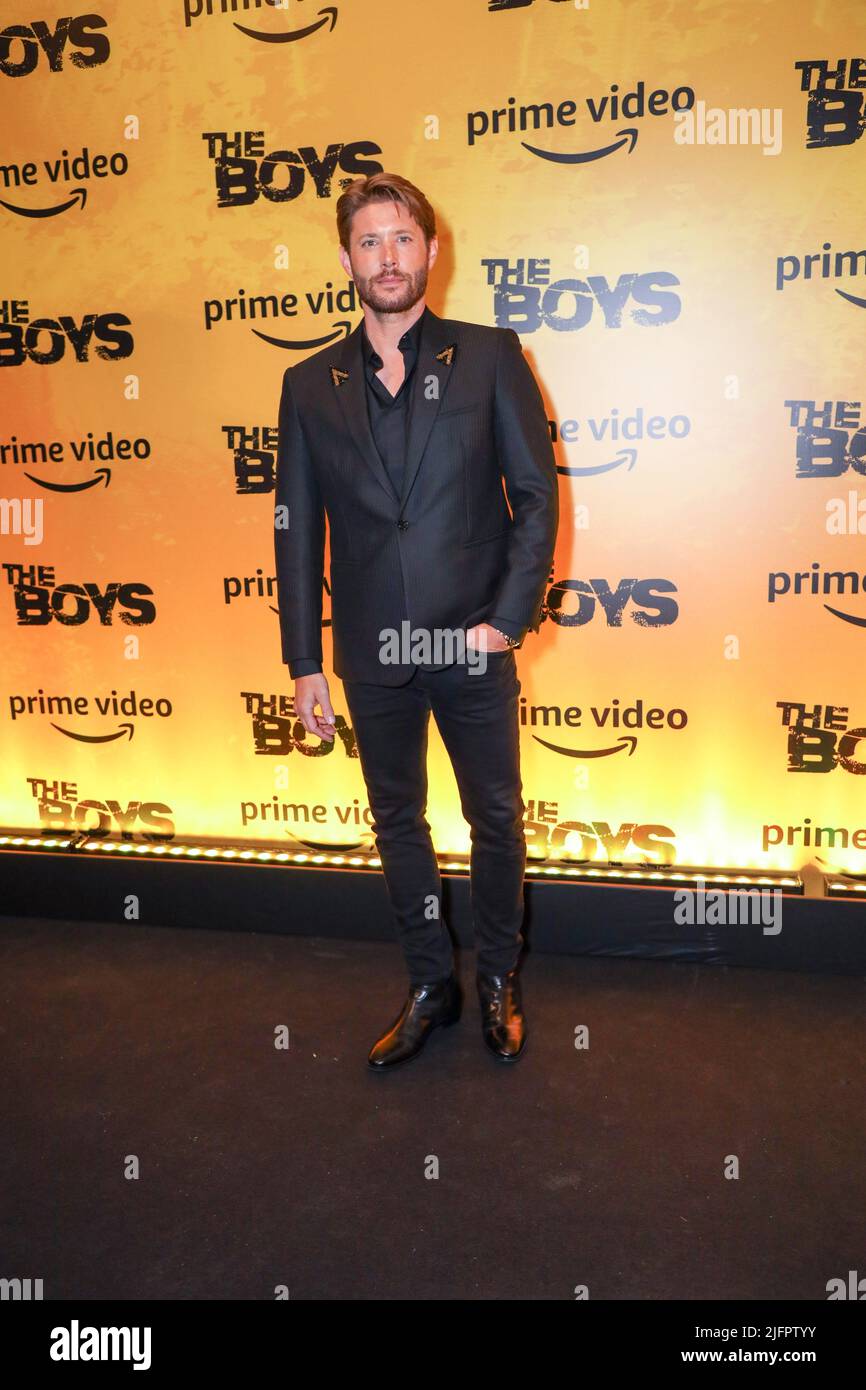 São Paulo, Brazil, 04/07/2022, Jensen Ackles, interpreter of the character Soldier Boy during the Red Tapede of the preview of the last episode of the series The Boys of Amazon Prime Video at Palácio Tangara in São Paulo on Monday night (4). (Photo: Vanessa Carvalho/Brasil Photo Press) Credit: Brazil Photo Press/Alamy Live News Stock Photo