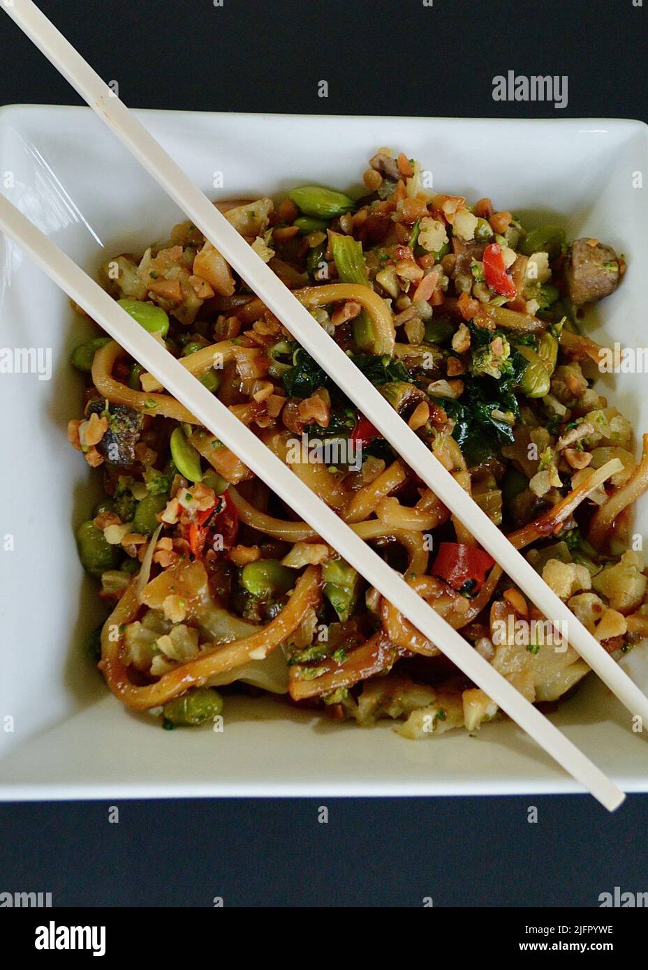 Japanese vegetable stir fry with Udon noodles Stock Photo Alamy