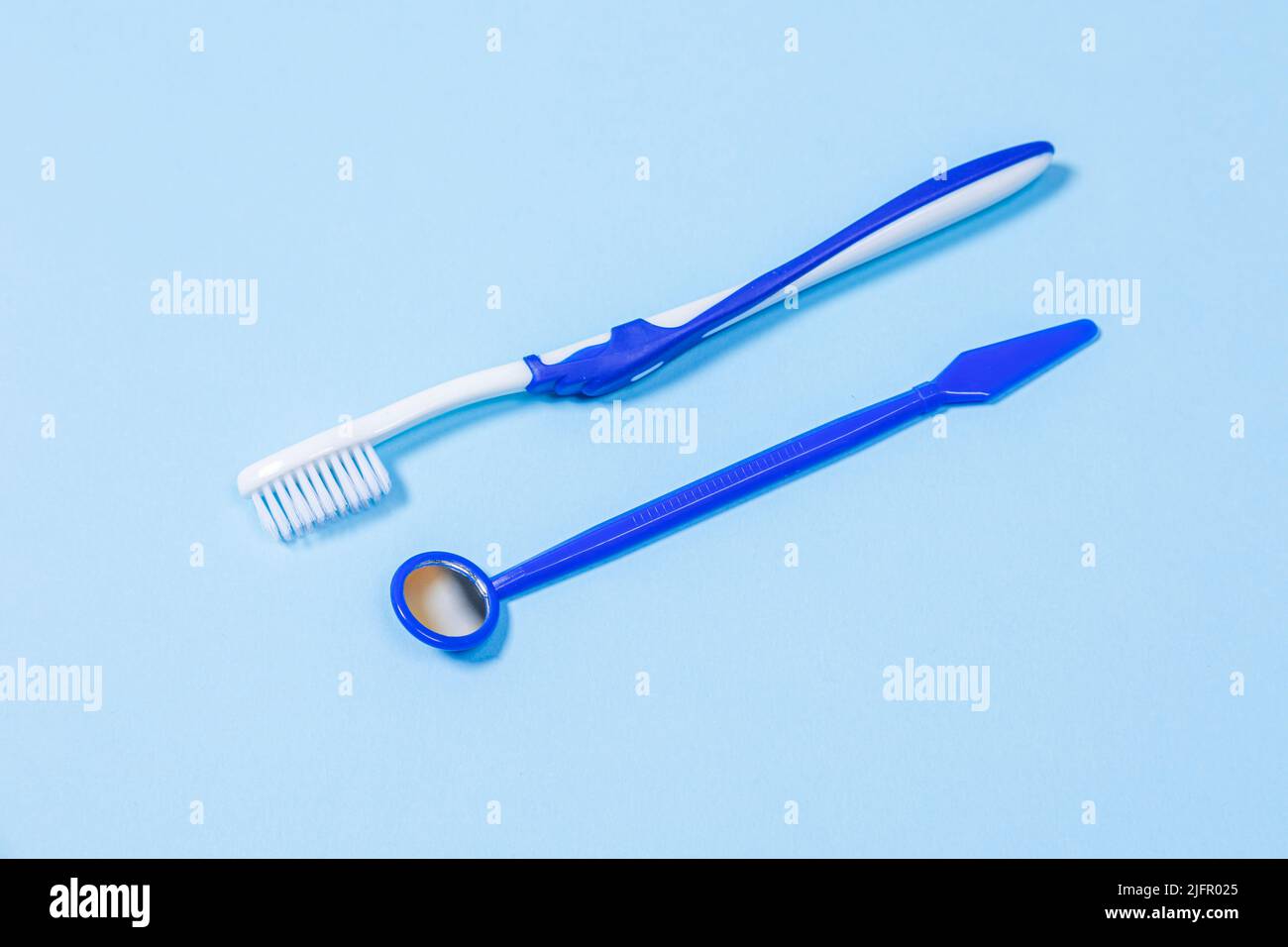 set for thorough cleaning of the oral cavity. Equipment for cleaning