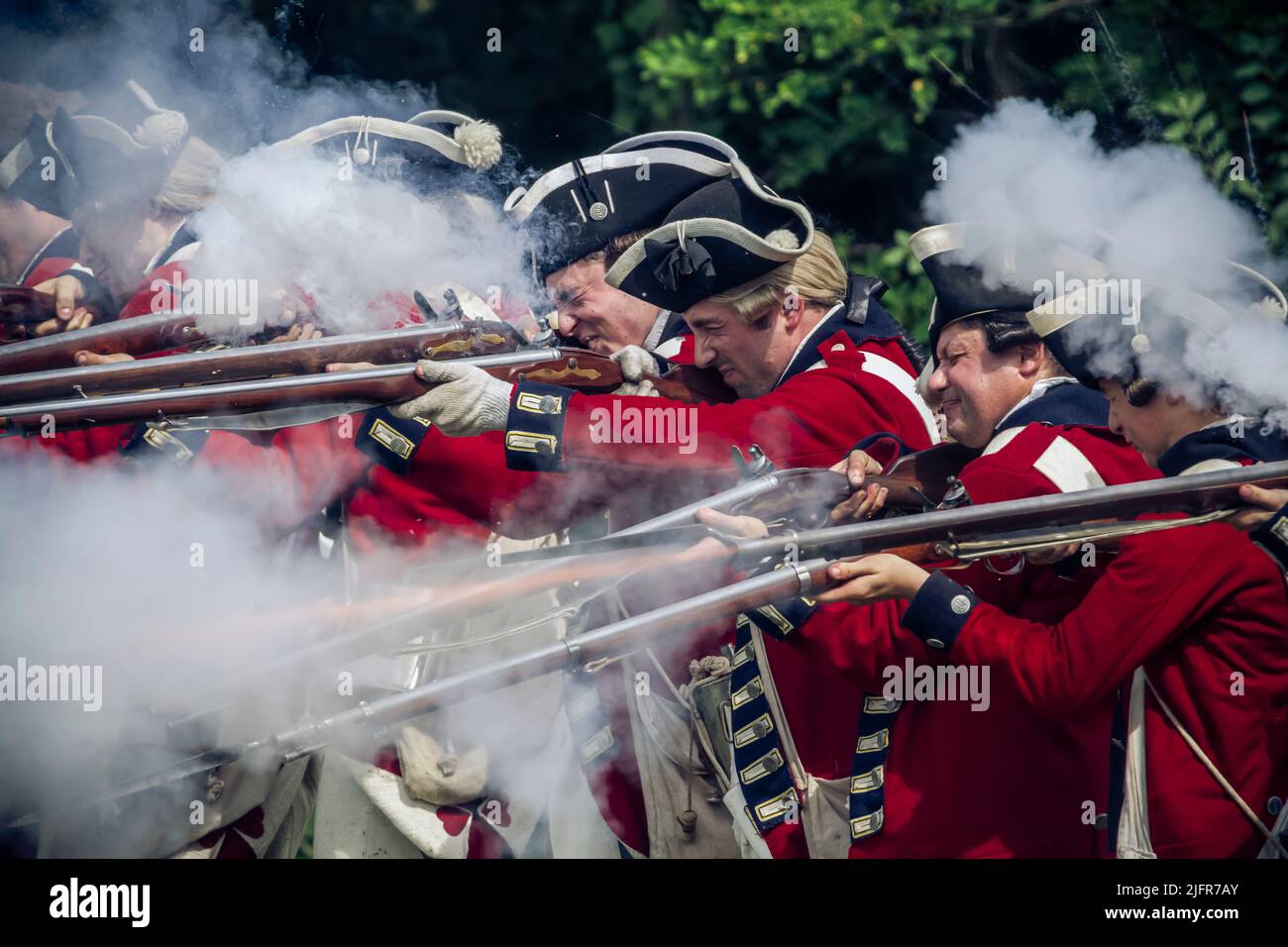 Army red coats hi-res stock photography and images - Alamy