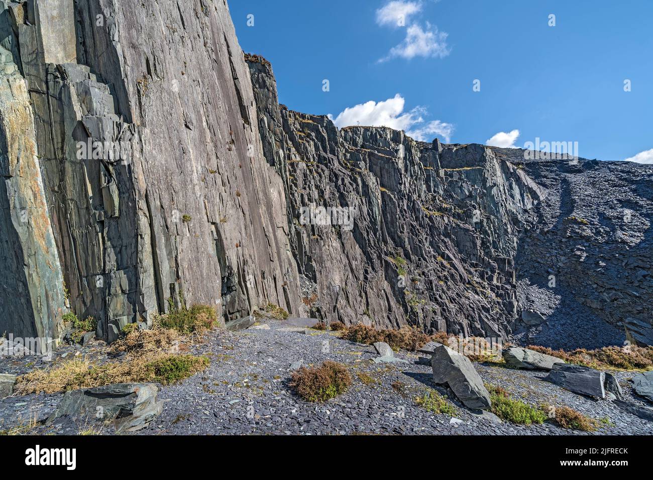 Cliffs formed from slate quarrying in the disused Dinorwic Slate quarry near Llanberis North Wales UK September 2020 Stock Photo