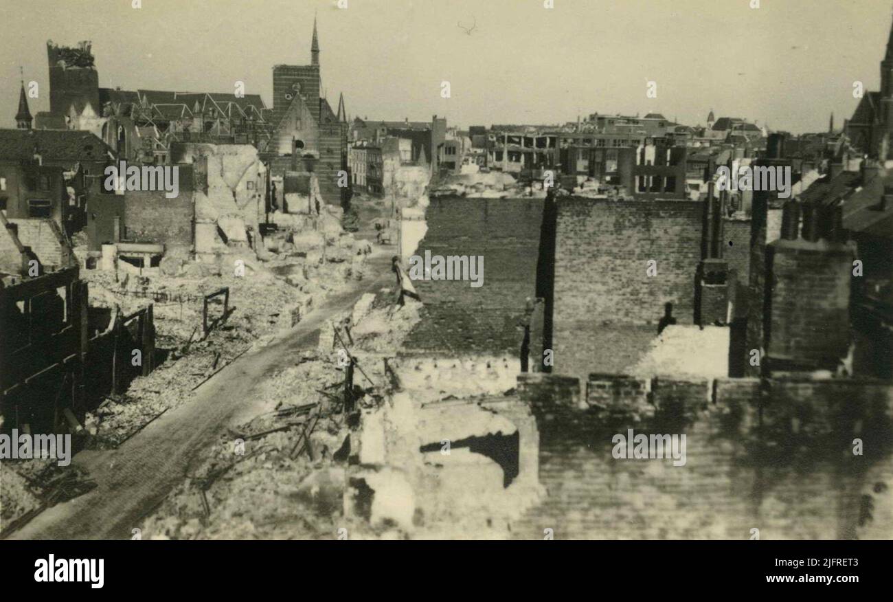 Piersonstraat Riots Streets with the destruction of the bombing of 22 February, near (right ...