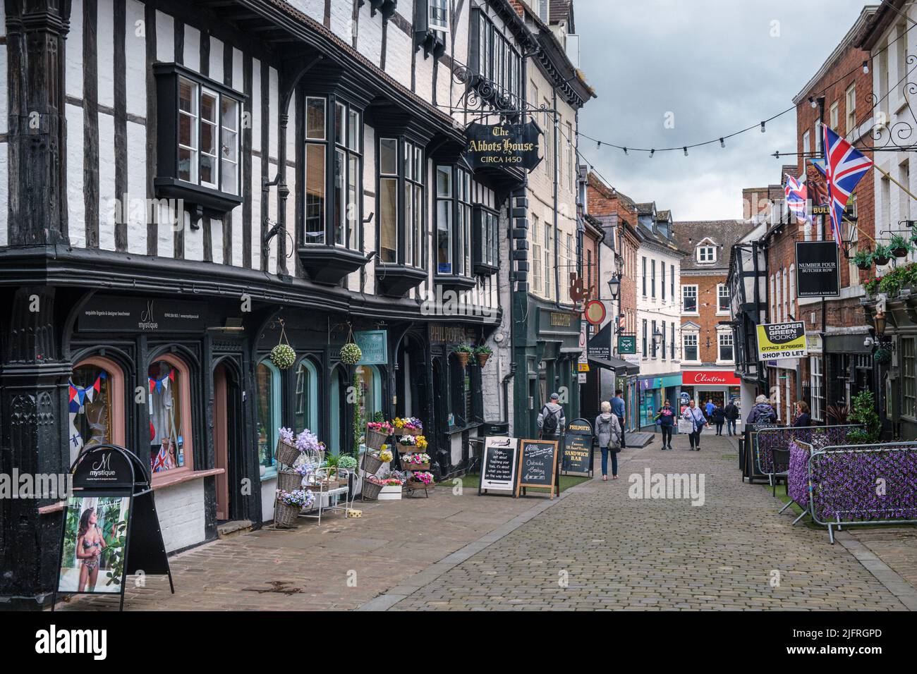 Butcher Row and the Abbots House, a medieval town house (grade I listed building), Shrewsbury Stock Photo