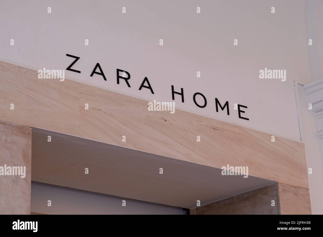 Zara label hi-res stock photography and images - Alamy