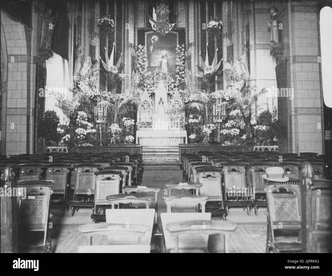 Devotion altar Black and White Stock Photos & Images - Alamy