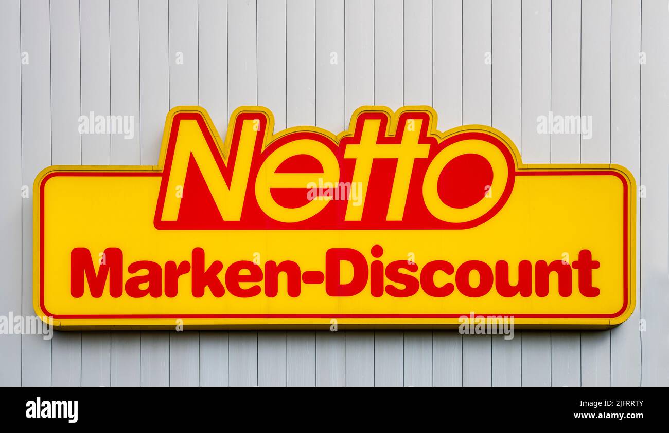 Werbe- und Firmanschild des Discounter Netto Stock Photo