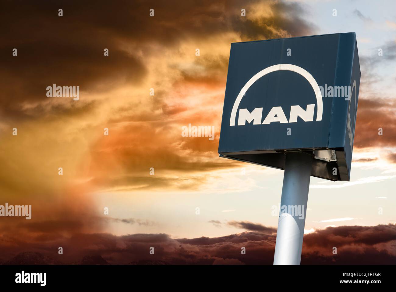 Werbeschild der Firma MAN auf ihrem Standort in Gersthofen bei Augsburg Stock Photo