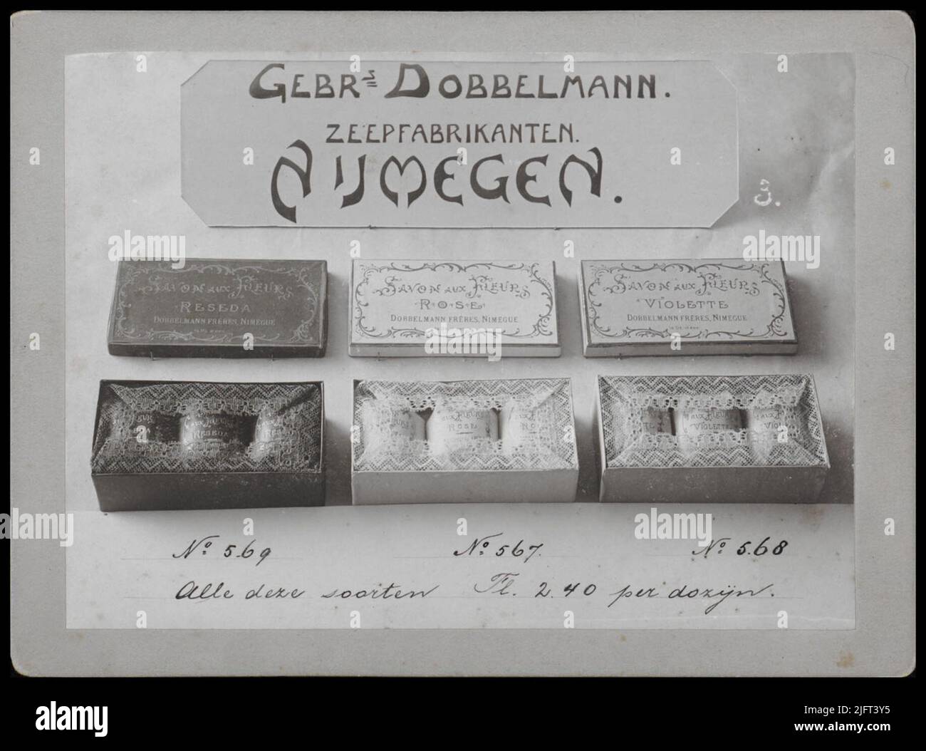 Representative card no. 3. Photo on cardboard. With songs and prizes. 'Gebrs. Dobbelmann. soap manufacturers. Nijmegen.' On the back are the labels of 'Savon Aux Fleurs Reseda', Savon Aux Fleurs Rose 'and' Savon Aux Fleurs Violette '. Stock Photo