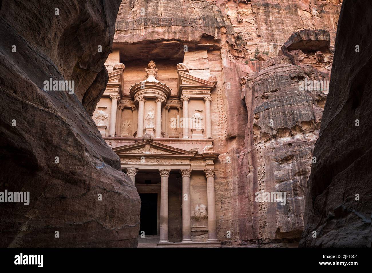 View of The Treasury (Al-Khazneh) from the gorge, Petra, Ma'an Governorate, Jordan Stock Photo