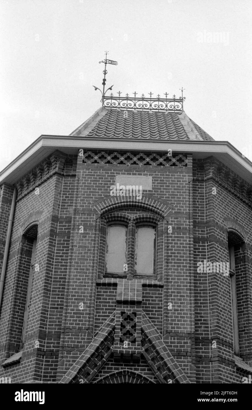 Facade of the former Bank van Loening, now Artists' Center, September
