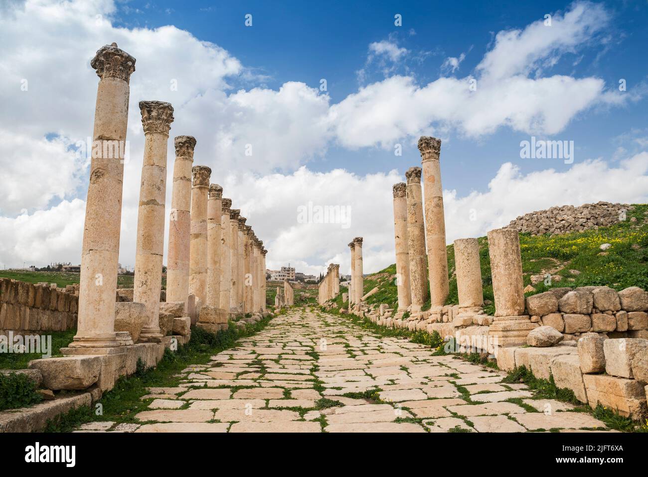 Colonnade street in the ancient roman city of Jerash, Gerasa Governorate, Jordan Stock Photo