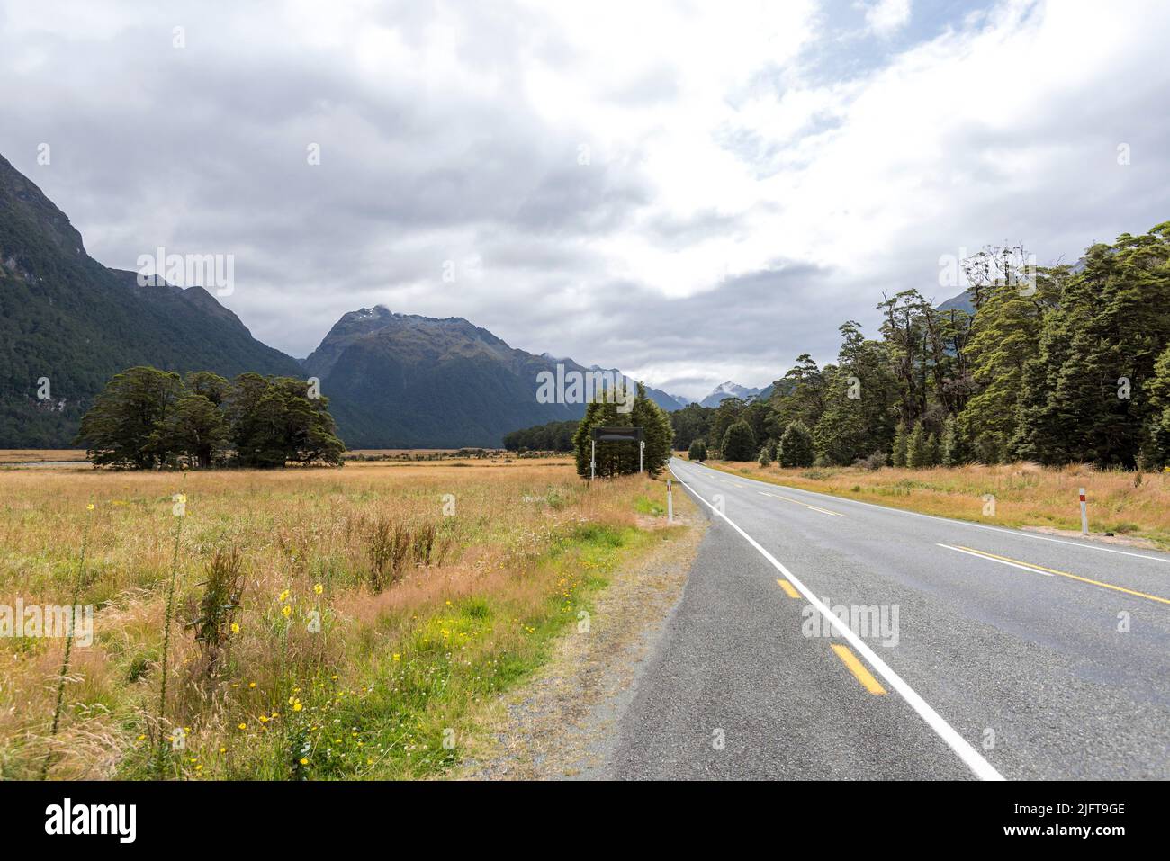 A beautiful shot of the Eglinton Valley in South Island, New Zealand Stock Photo Alamy