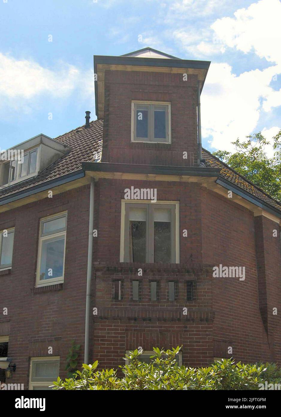 Detail facade with bay window of corner house javaplein / javastraat Stock Photo Alamy