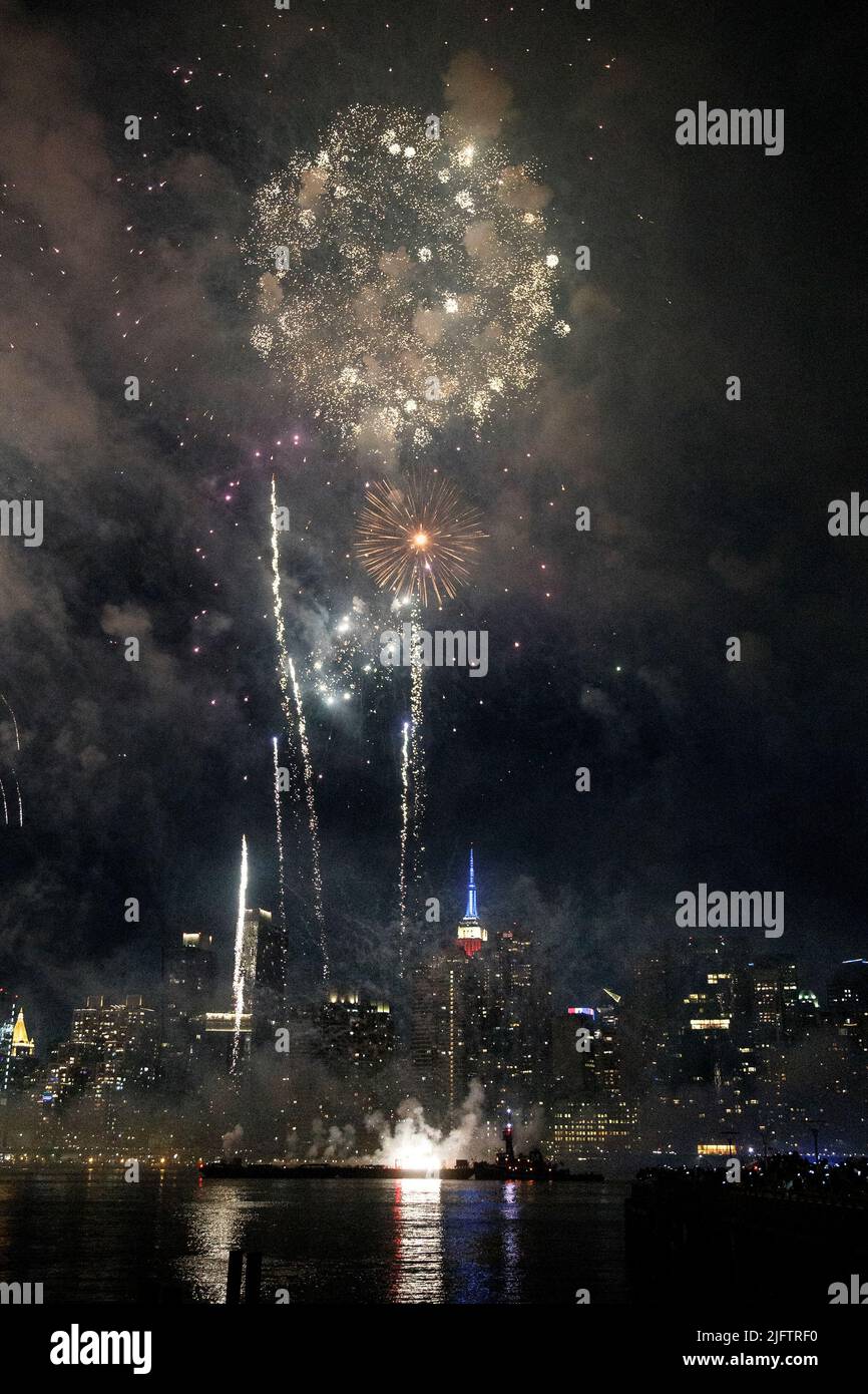 4th july fireworks queens ny