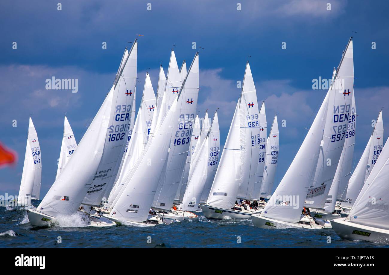 Boat classification hires stock photography and images Alamy