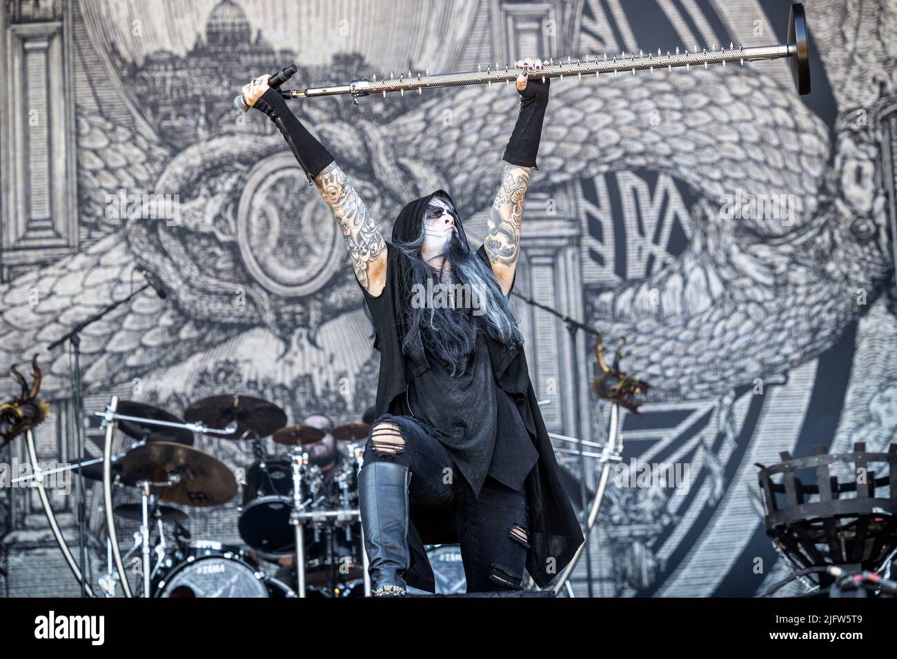 𝑯𝑬𝑨𝑽𝒀 𝑴𝑬𝑻𝑨𝑳Ⓒ on X: Stian Tomt Thoresen better known as ''Shagrath''  was born on November 18, 1976 in Akershus, Norway. He is the singer of the  Norwegian symphonic black metal band Dimmu