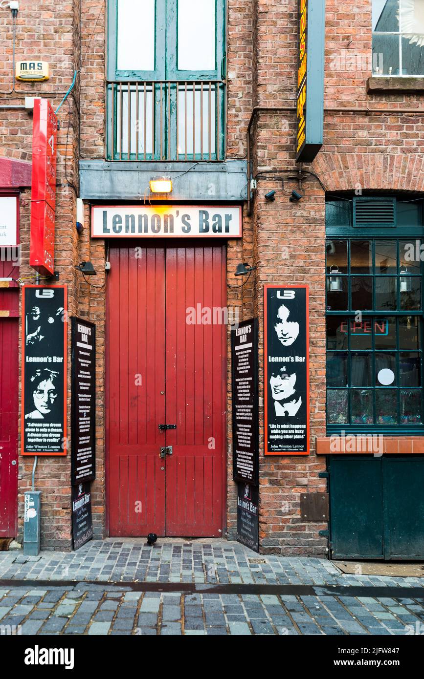 Mathew Street is a street in Liverpool, England, notable as the location of the new Cavern Club, The Beatles having played in the original club on num Stock Photo