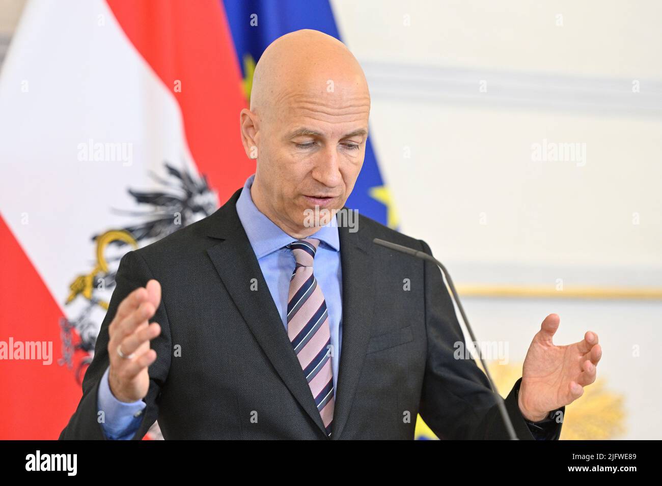 Vienna, Austria. 5th July, 2022. Press conference on incentive models for film and television productions with Economics Minister Martin Kocher (ÖVP) in the Federal Chancellery in Vienna Stock Photo