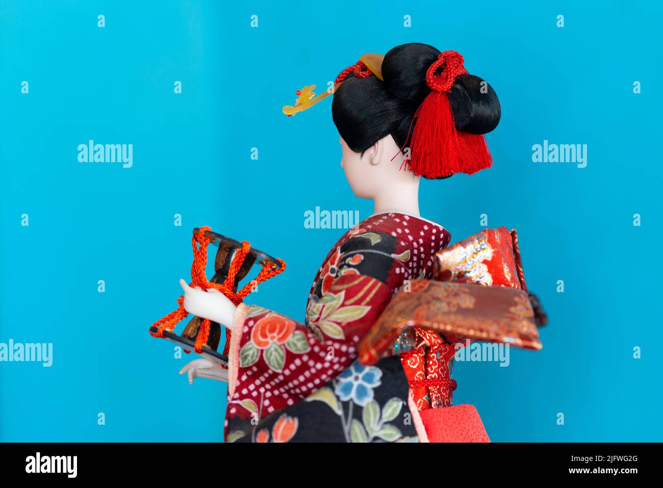 Geisha doll hi res stock photography and images Alamy